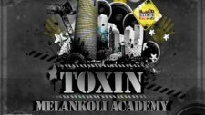 Toxin Beyaz Gömlek (2009)