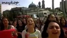 Taksim'de Justin Bieber Eylemi