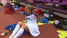 Eliska Klucinova Kameralar Önünde İç Çamaşırını Değiştirdi (Londra 2012)