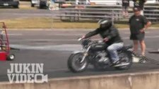 Başarısız drag yarışçısı