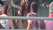 Ashley Tisdale Bikinili Dans!
