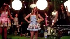 Wonderland - Macarena (Video Oficial)