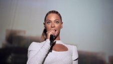 Beyonce - i Was Here (Dünya İnsani Yardım Günü 2012 Kampanyası)