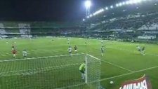 Diego Forlan İnanılmazı Kaçırdı!