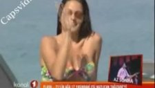 Asuman Krause Bikinili Yakalandı
