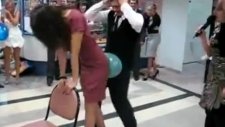 Rus Düğününde çılgın balon patlatmaca