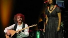 Grup Yorum - Beni Sana Sımsıkı Sarılı Görenler Olmuş Grup Yorum - Beni Sana Sımsıkı Sarılı Görenler Olmuş