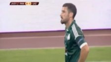 Giorgos Seitaridis kendi kalesine öyle bir gol attı ki