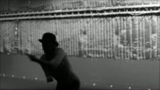 Thom Yorke (Radiohead) - Gangnam Style