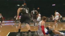 Griffin'den Deron Williams'a İnanılmaz Blok
