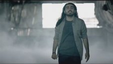 Deniz Üstünde Fener - Selçuk Balcı
