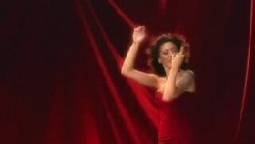 Sibel Tüzün - Kırmızı Sibel Tüzün - Kırmızı