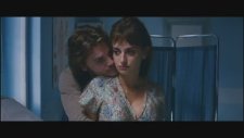 Penelope Cruz'un Emzirme Sahnesi Olay Oldu