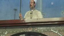 Diyanet İşleri Başkanı Mehmet Görmez, Kamerun'da cuma namazı kıldırdı.