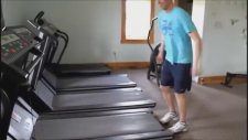 Çalışan Koşu Bandına Atlamak