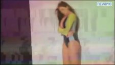 Kelly Brook Görüntüleri İle Yürek Hoplattı