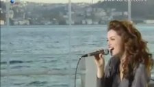Fahriye Evcen - Eğlen Güzelim