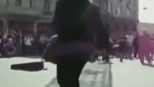 Taksim'de Dans Eden Çılgın Teyzeler