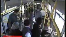İstanbul'da otobüsteki dehşet kamerada