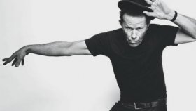 Tom Waits - Heartattack And Vine Tom Waits - Heartattack And Vine