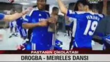 Didier Drogba Raul Meireles dansı
