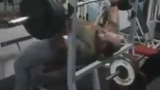 Göbek Yardımı ile Halter Kaldırma
