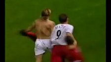 Formayı Giyemeden Maça Devam Etmek - Diego Forlan