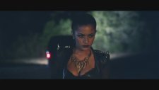 Fall Out Boy - My Songs Know What You Did In The Dark (Light Em Up)