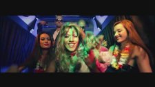 Amor Bandido - Golpe A Golpe (Oficial Video)