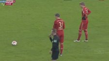 Bastian Schweinsteiger'den Harika Frikik Golü