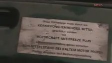 Otomobilini 33 Yıldır Odada Saklamak