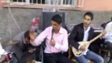 Roj Müzik Tufan Çalıyor Burhan Söylüyor