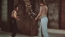 Bruce Lee Chuck Noris Ejderin Dönüşü dövüş sahneleri