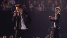 One Direction - One Way Or Another (Brit Awards 2013)