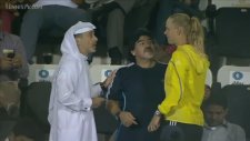 Maradona Wozniacki'yi Gördü, Heyecanlandı!