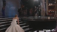 Jennifer Lawrence Törende Düştü