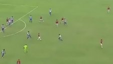 Diego Forlan Öyle Bir Gol Attı Ki!