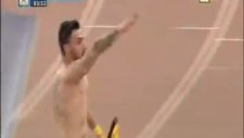 Golü Attı Tribünlere Nazi Selamı Verdi!