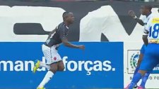 Brezilyalı Sandro Silva'dan Müthiş Dripling