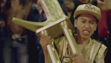 David Guetta - Play Hard Ft. Neyo Akon