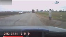 Tırın içinden geçti! Otobanda hayalet korkusu!