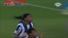 Ronaldinho İnanılmaz Kafa Golü
