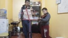 Keman Dersi : Ogün Koç Ve Öğrencisi