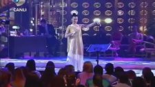Şevval Sam - Bir Çapkına Yangınım (Beyaz Show)
