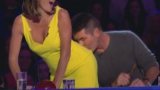 Simon Cowell - Amanda Holden'ın Poposunu Öptü