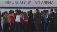 Erzurum'da Hayrünnisa Gül Curling Oynadı