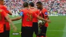 Ukrayna Liginde Douglas Costa'dan Mükemmel Frikik Golü