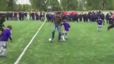 Van Persie'den İnanılmaz Hareketler
