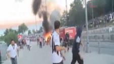 Polis Aracı Ateşe Verildi