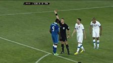 Balotelli kırmızı kartı görünce çıldırdı!